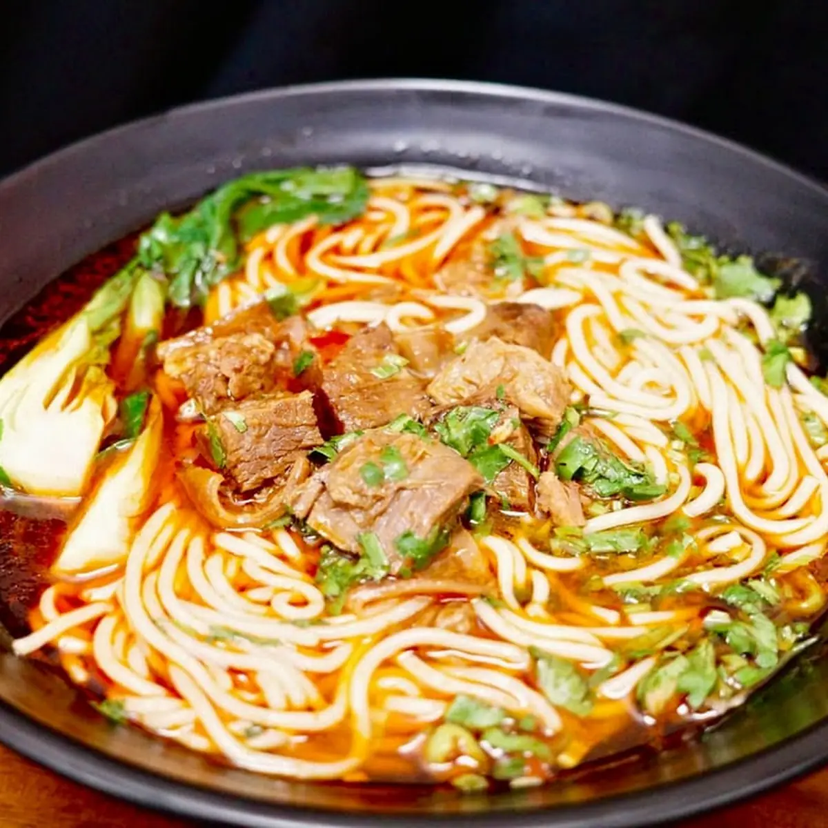 house spicy braised beef brisket with rice noodle香辣牛腩米粉
